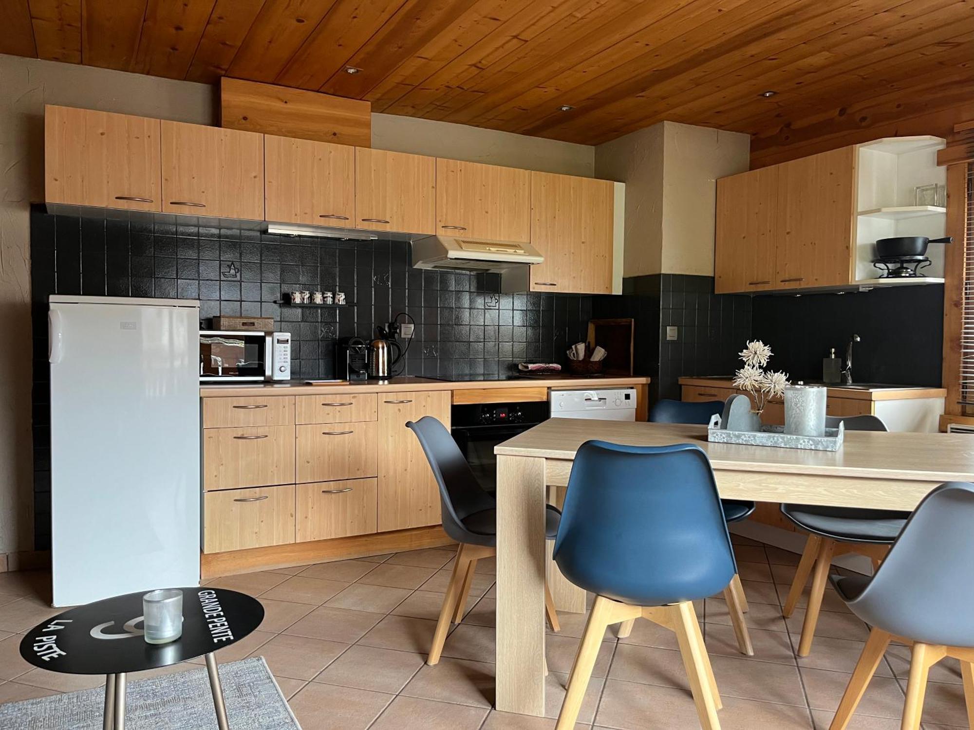 Appartement Lapreski, Spacieux, Proche Lac D'Annecy, Randonnees Montagne 通内 外观 照片