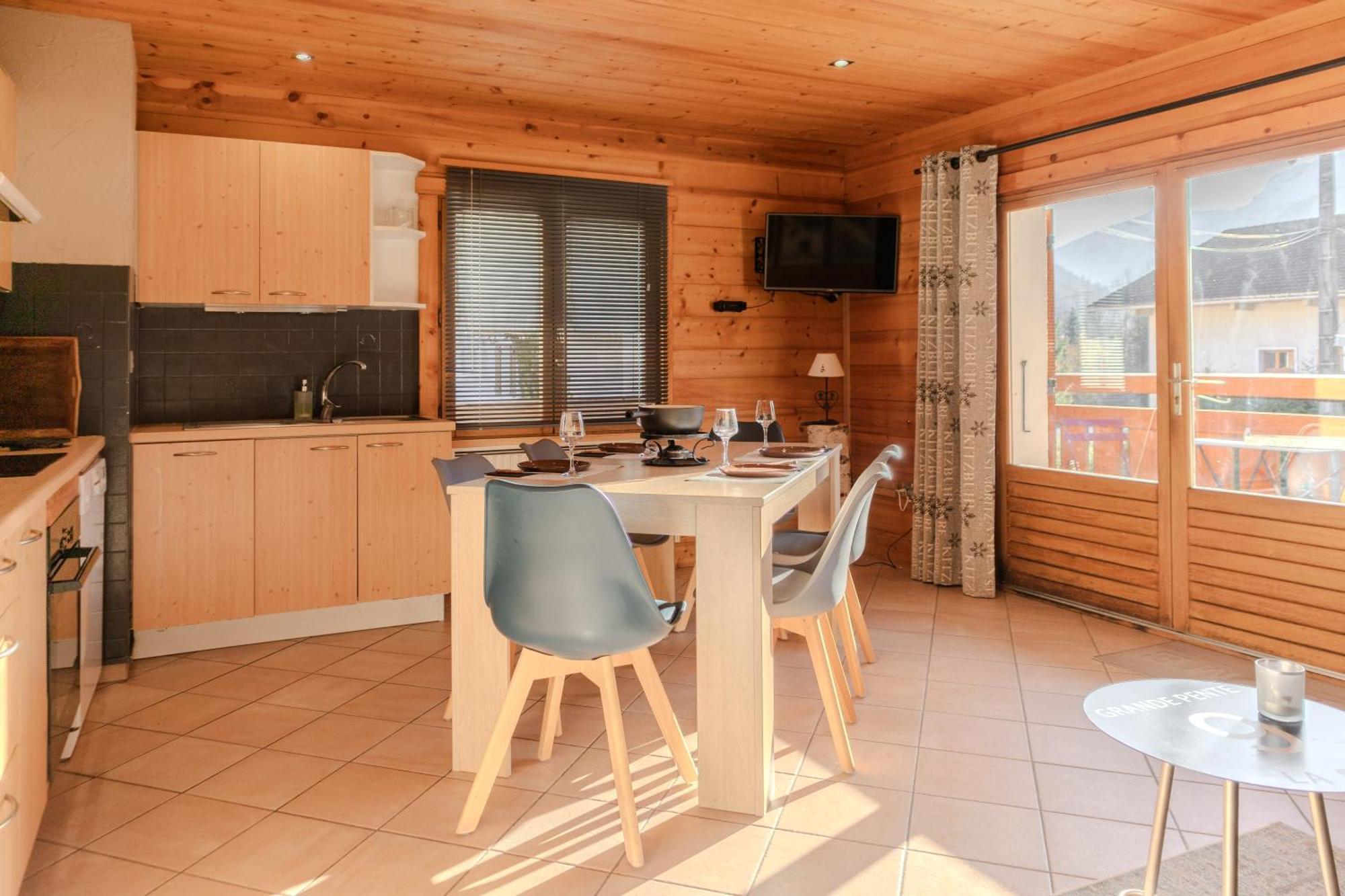 Appartement Lapreski, Spacieux, Proche Lac D'Annecy, Randonnees Montagne 通内 外观 照片